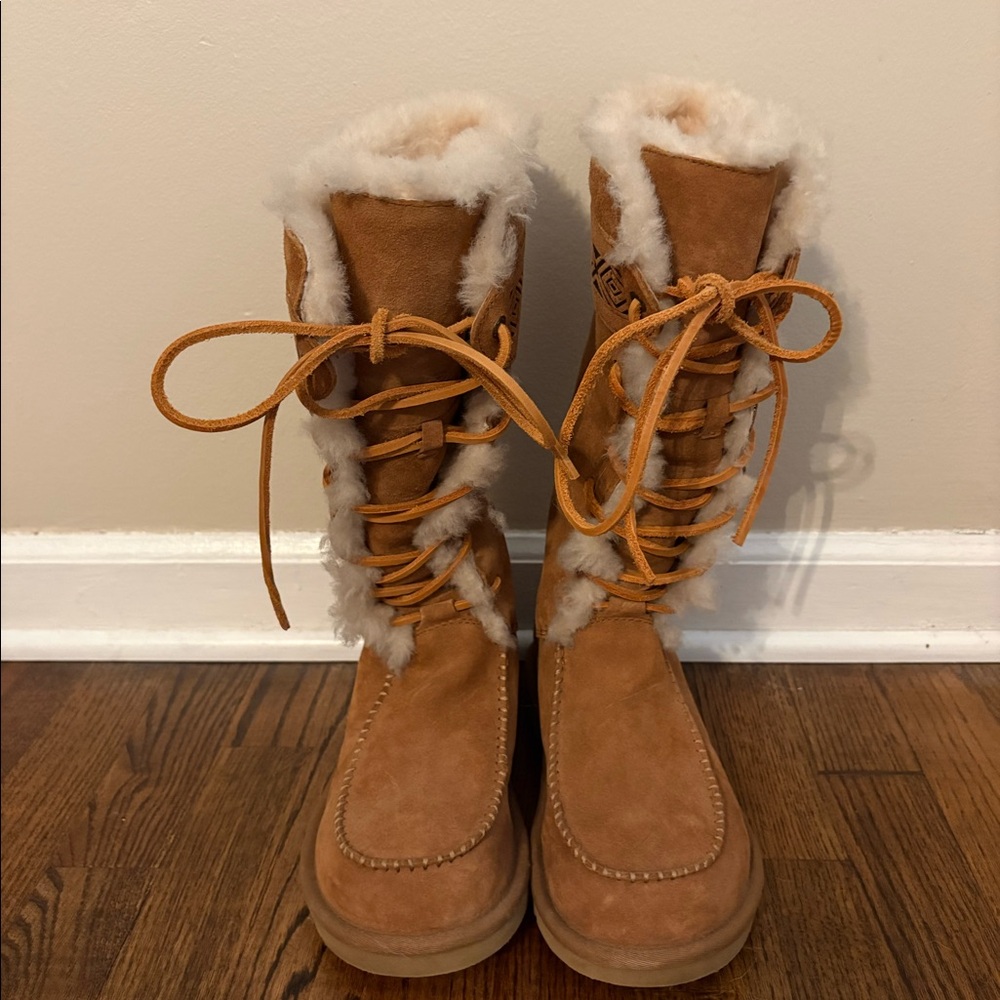 UGG Tularosa Chestnut Lace Up Shearling Boot 7